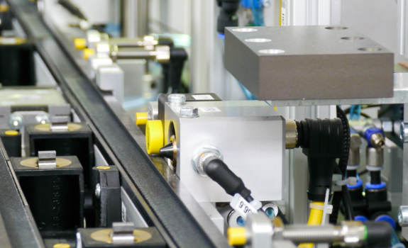 Under "RFID Solutions", you can see how Turck implements holistic identification processes.